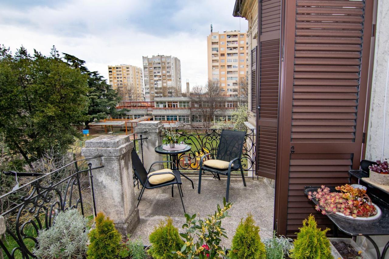 Apartment Ana Pula Exteriör bild